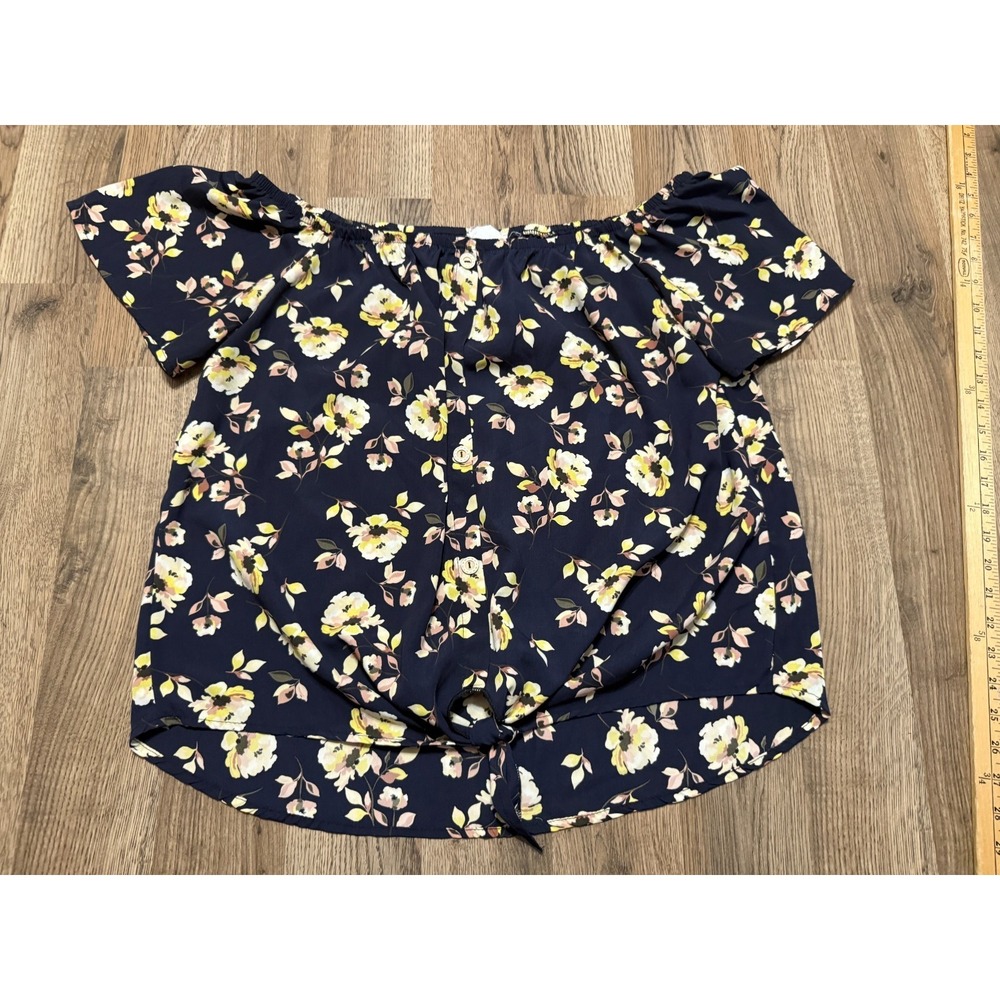 Line Up Blouse, Women's Size M, Black White Green, Floral, Off Shoulder